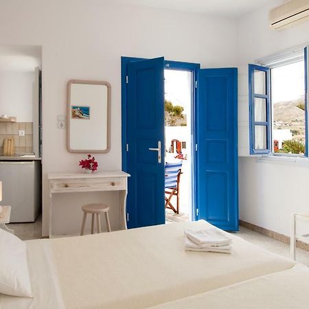 Evgenia Rooms And Apartments Folegandros Town ภายนอก รูปภาพ
