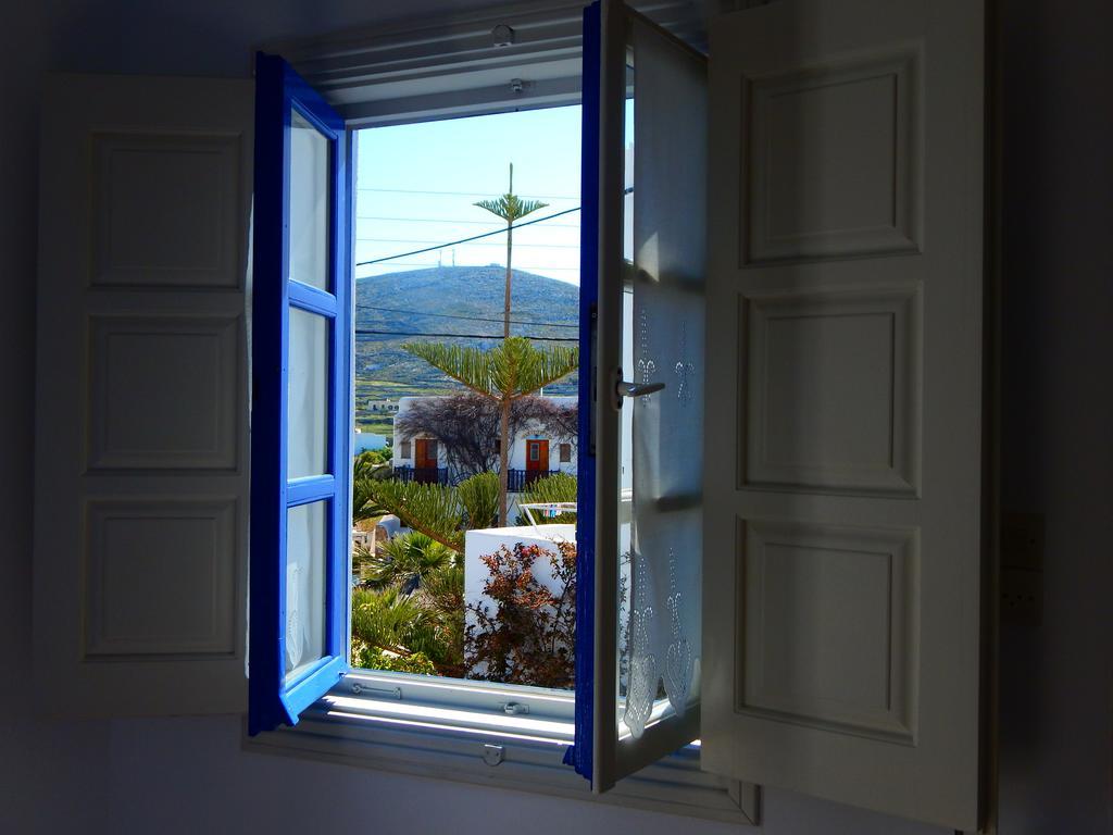 Evgenia Rooms And Apartments Folegandros Town ภายนอก รูปภาพ