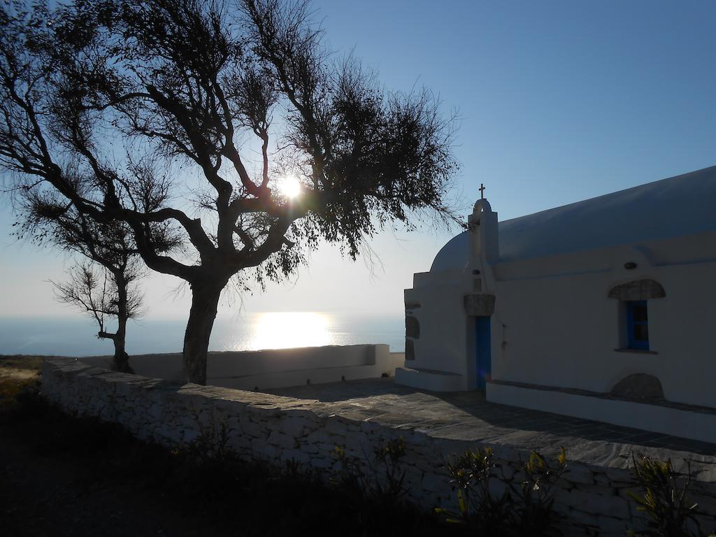 Evgenia Rooms And Apartments Folegandros Town ภายนอก รูปภาพ