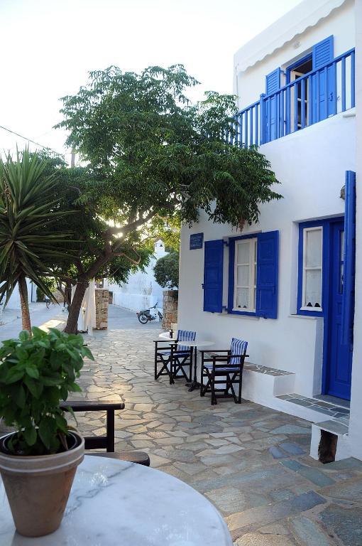 Evgenia Rooms And Apartments Folegandros Town ภายนอก รูปภาพ